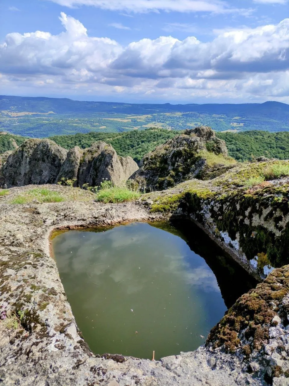Панорама скальных башен Биртвиси
